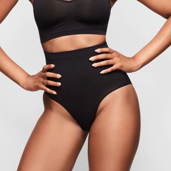 SKIMS Seamless Sculpt Mid Waist Shaping Brief In Onyx Black - Picture 1 of 7